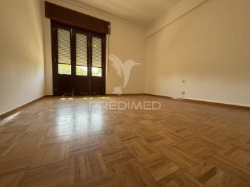 Apartamento T2 para Venda em Romeira e Várzea