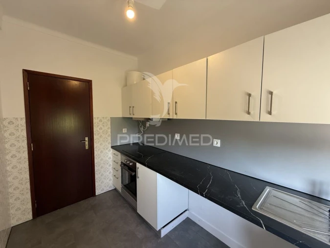 Apartamento T2 para Venda em Romeira e Várzea Foto 3