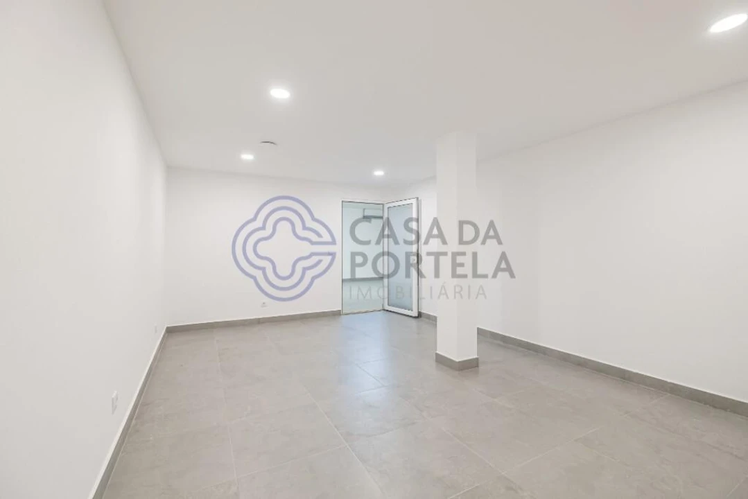 Moradia T4 para Venda em São Pedro da Cadeira Foto 51