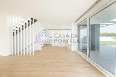 Moradia T4 para Venda em São Pedro da Cadeira