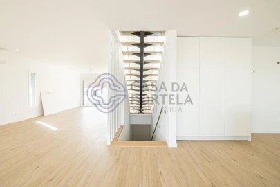 Moradia T4 para Venda em São Pedro da Cadeira