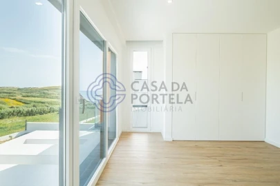 Moradia T4 para Venda em São Pedro da Cadeira