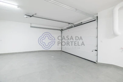 Moradia T4 para Venda em São Pedro da Cadeira