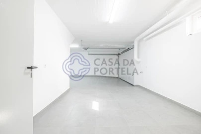 Moradia T4 para Venda em São Pedro da Cadeira