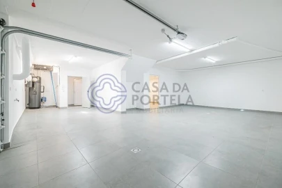 Moradia T4 para Venda em São Pedro da Cadeira