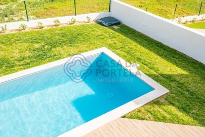 Moradia T4 para Venda em São Pedro da Cadeira