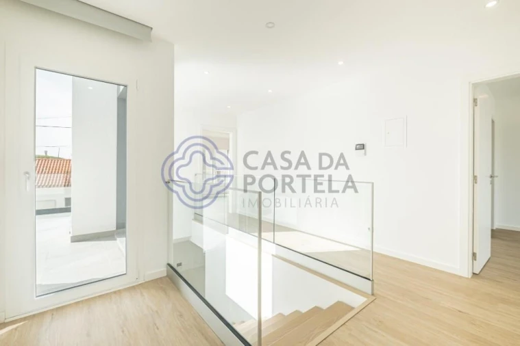 Moradia T4 para Venda em São Pedro da Cadeira Foto 42