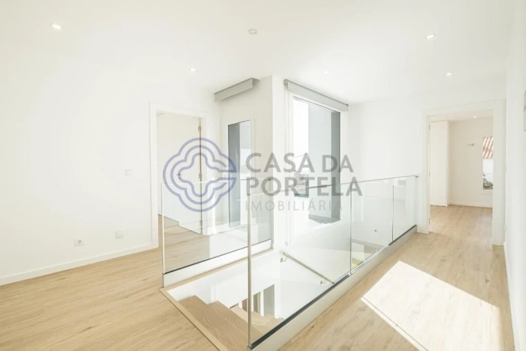 Moradia T4 para Venda em São Pedro da Cadeira Foto 43