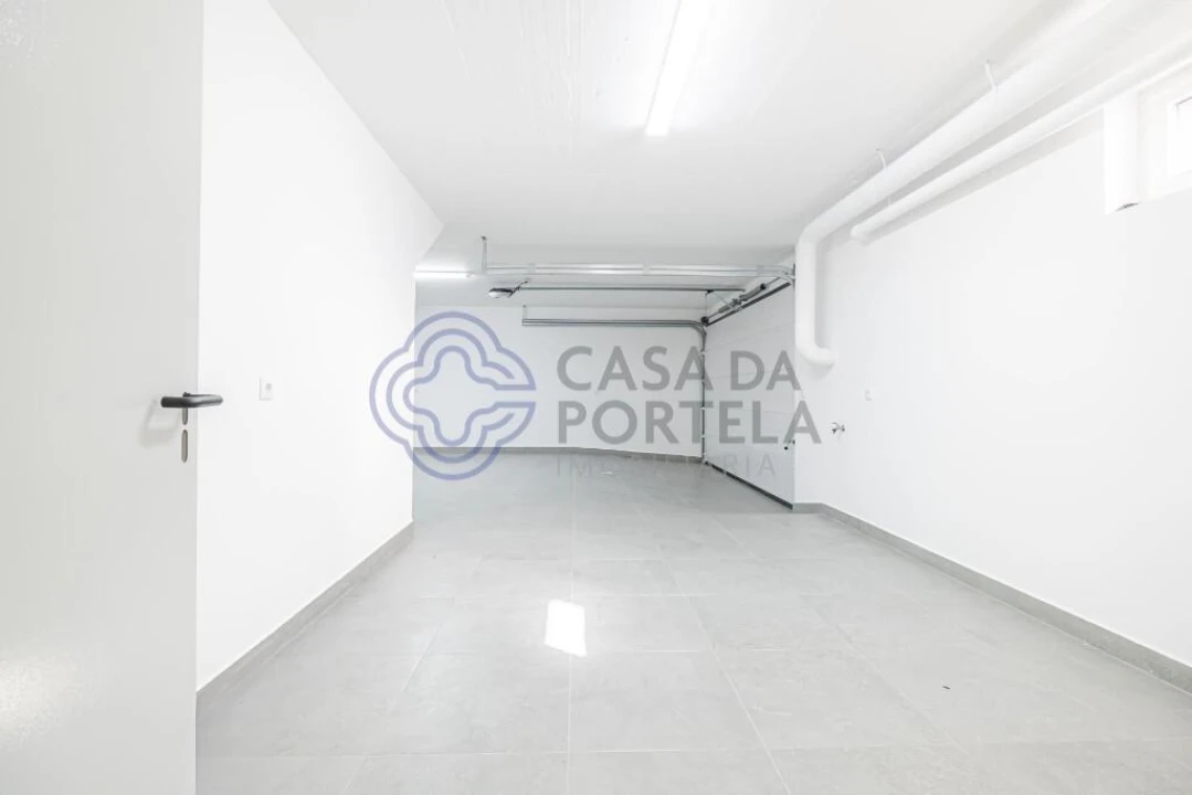 Moradia T4 para Venda em São Pedro da Cadeira Foto 47