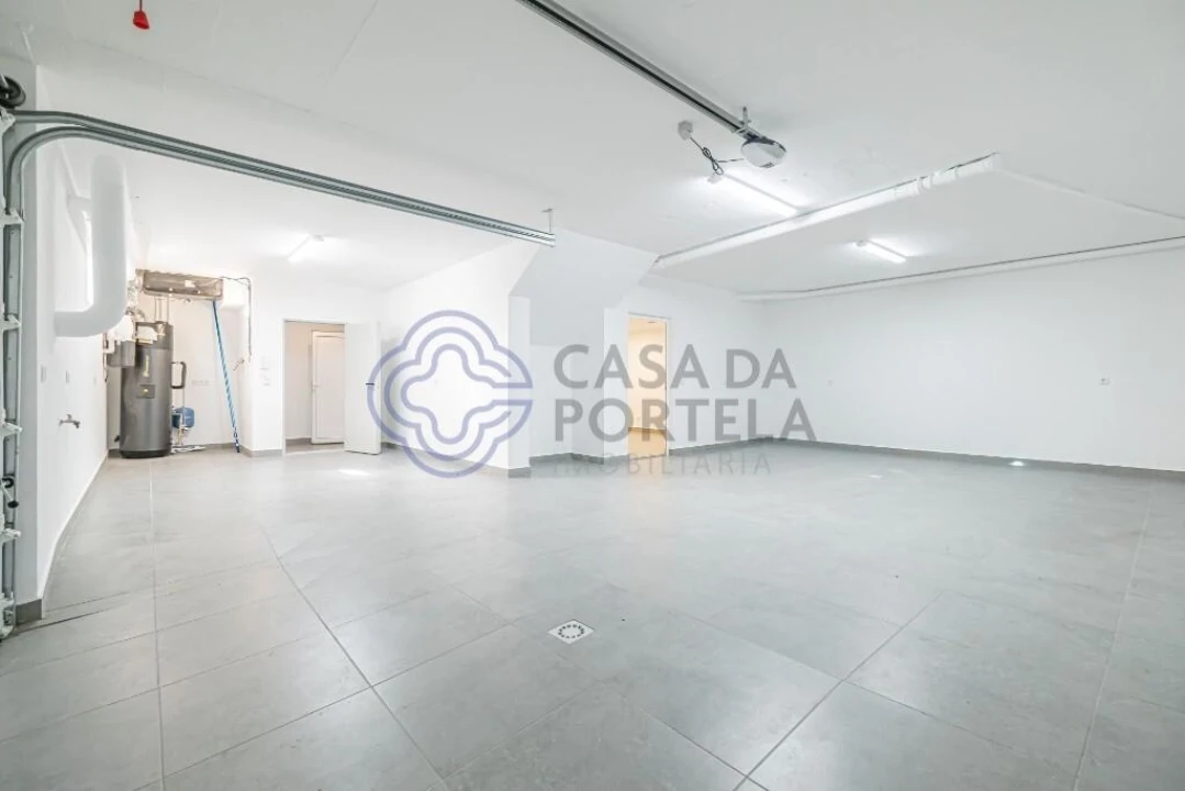 Moradia T4 para Venda em São Pedro da Cadeira Foto 48