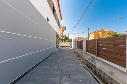 Moradia T3 para Venda em Algueirão-Mem Martins