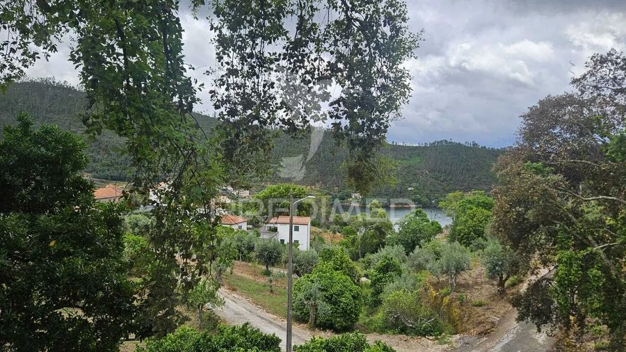 Terreno para Venda em Areias e Pias