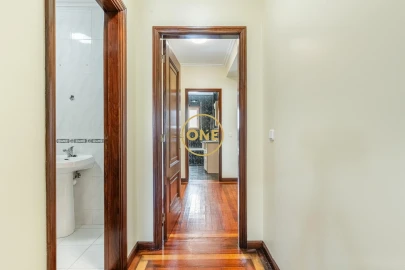 Apartamento T3 para Venda em Gondifelos, Cavalões e Outiz