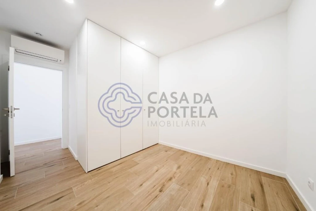 Apartamento T3 para Venda em São Pedro da Cadeira Foto 22