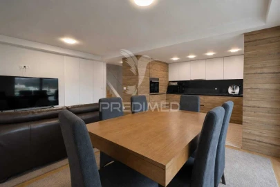 Apartamento T3 para Venda em Vila Verde e Barbudo