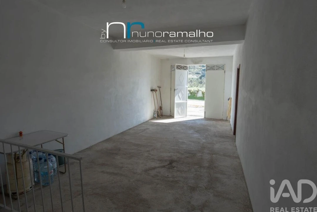 Moradia T5 para Venda em Vascoveiro Foto 22