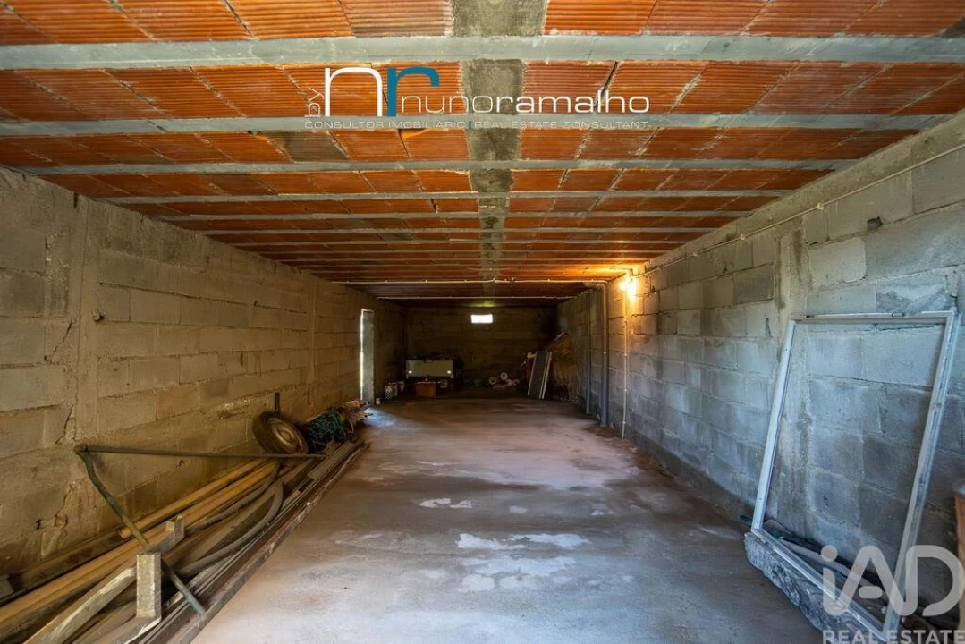 Moradia T5 para Venda em Vascoveiro Foto 35