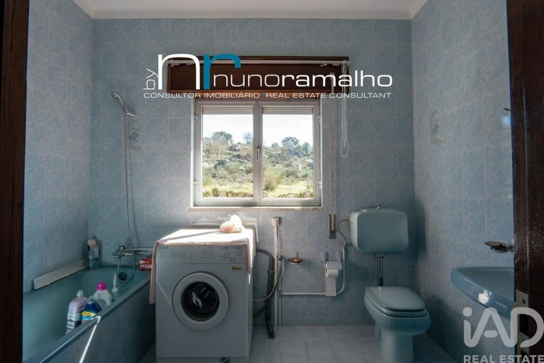 Moradia T5 para Venda em Vascoveiro Foto 30