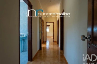 Moradia T5 para Venda em Vascoveiro