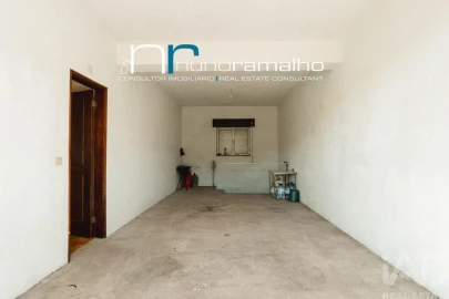 Moradia T5 para Venda em Vascoveiro