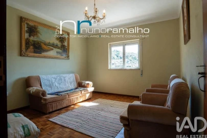 Moradia T5 para Venda em Vascoveiro