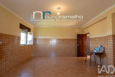 Moradia T5 para Venda em Vascoveiro
