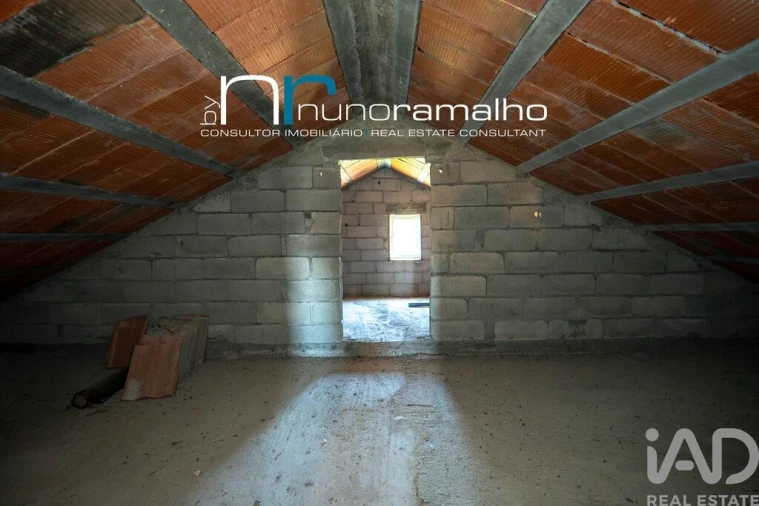 Moradia T5 para Venda em Vascoveiro Foto 38