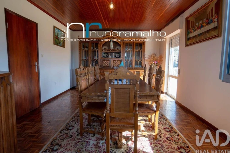 Moradia T5 para Venda em Vascoveiro Foto 11
