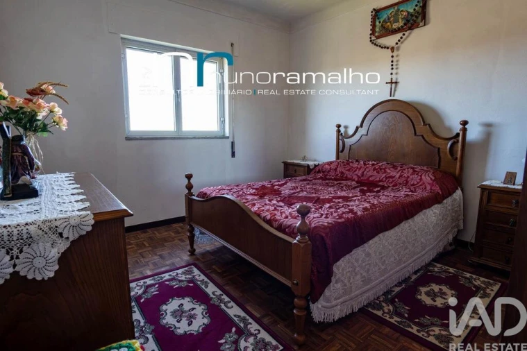 Moradia T5 para Venda em Vascoveiro Foto 17