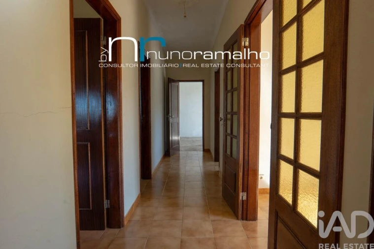Moradia T5 para Venda em Vascoveiro Foto 28