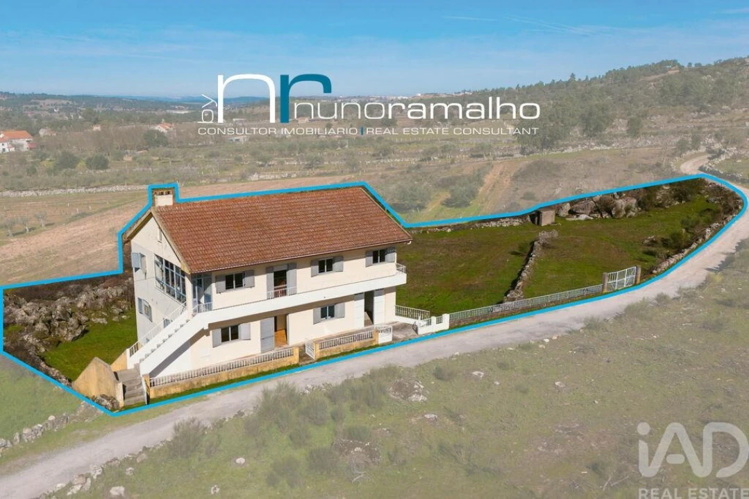 Moradia T5 para Venda em Vascoveiro Foto 1