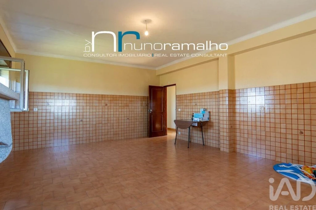 Moradia T5 para Venda em Vascoveiro Foto 25