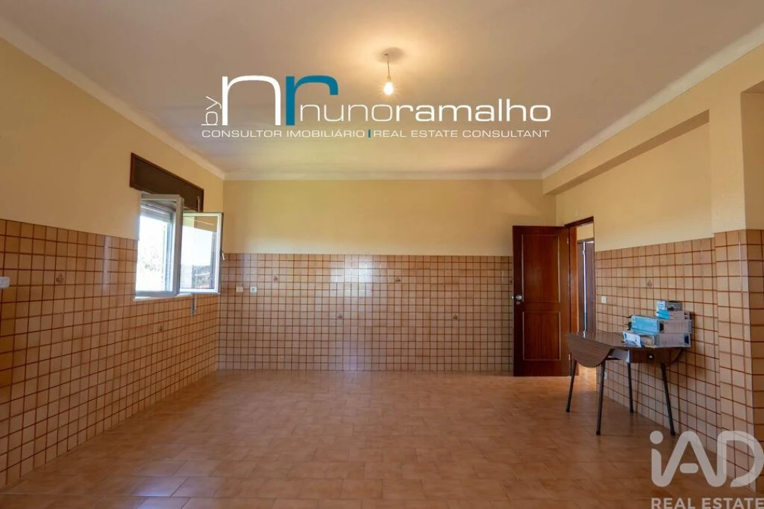 Moradia T5 para Venda em Vascoveiro Foto 27