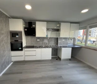 Apartamento T2 para Venda em Oeiras e São Julião da Barra, Paço de Arcos e Caxias