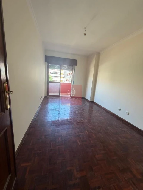 Apartamento T2 para Venda em Algueirão-Mem Martins
