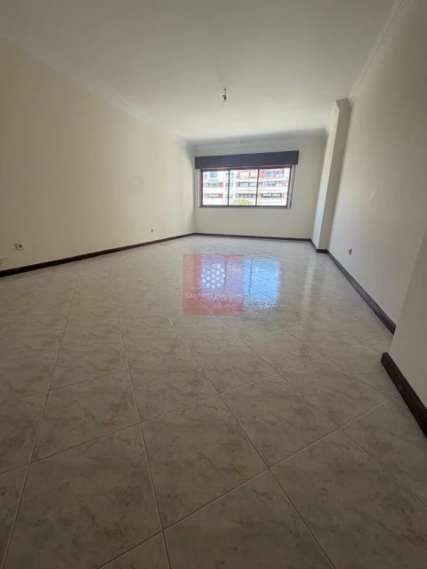 Apartamento T2 para Venda em Algueirão-Mem Martins