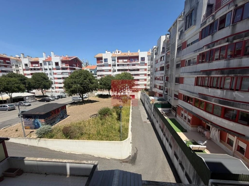 Apartamento T2 para Venda em Algueirão-Mem Martins Foto 14