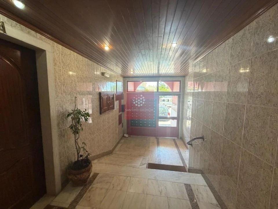 Apartamento T2 para Venda em Algueirão-Mem Martins Foto 30