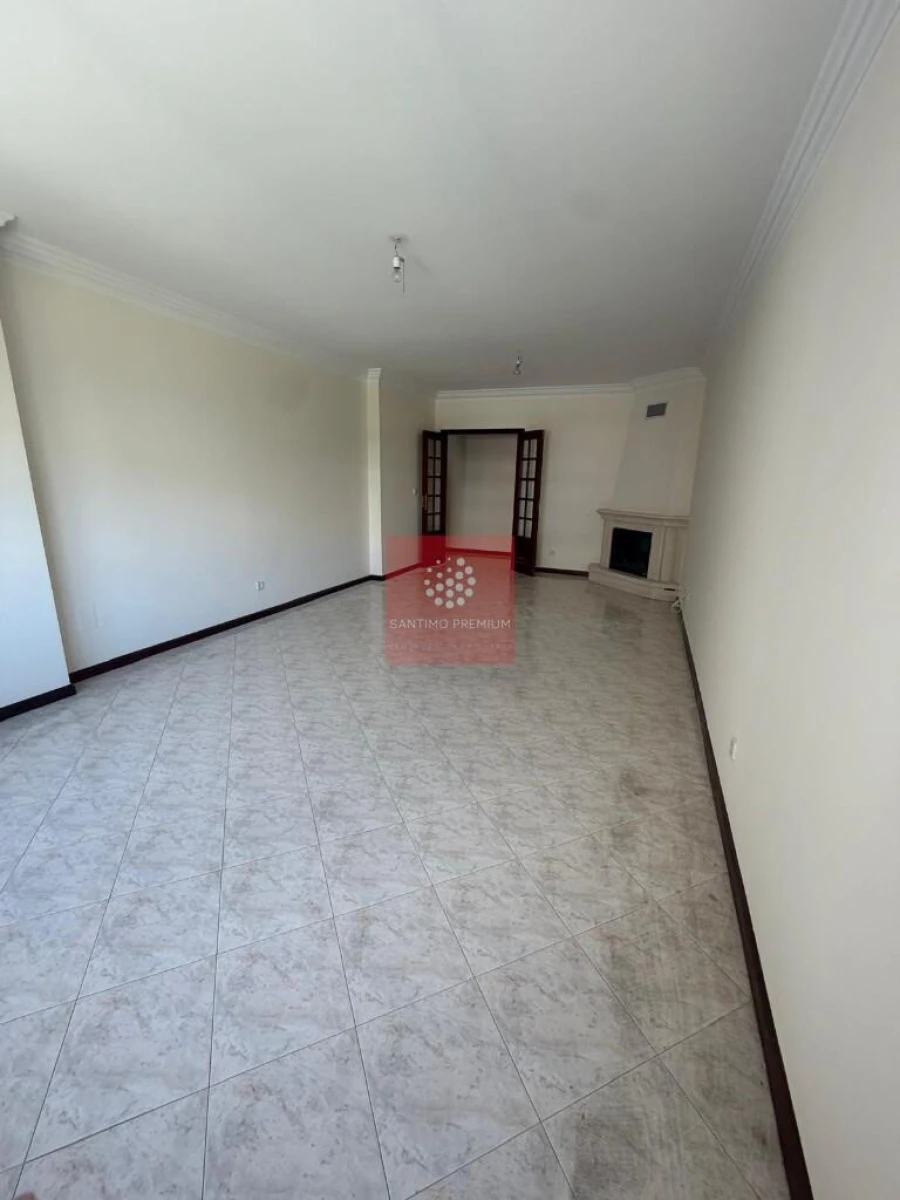 Apartamento T2 para Venda em Algueirão-Mem Martins Foto 3