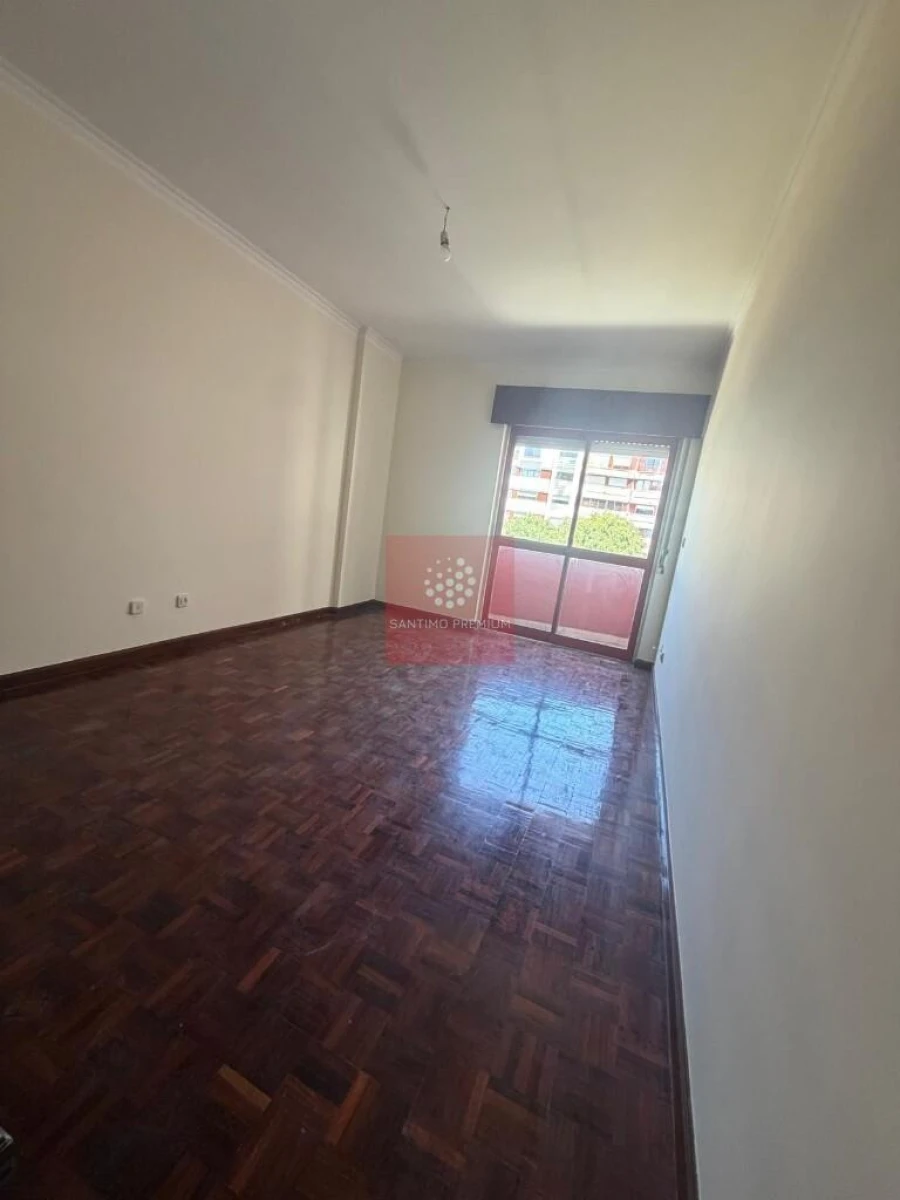 Apartamento T2 para Venda em Algueirão-Mem Martins Foto 26