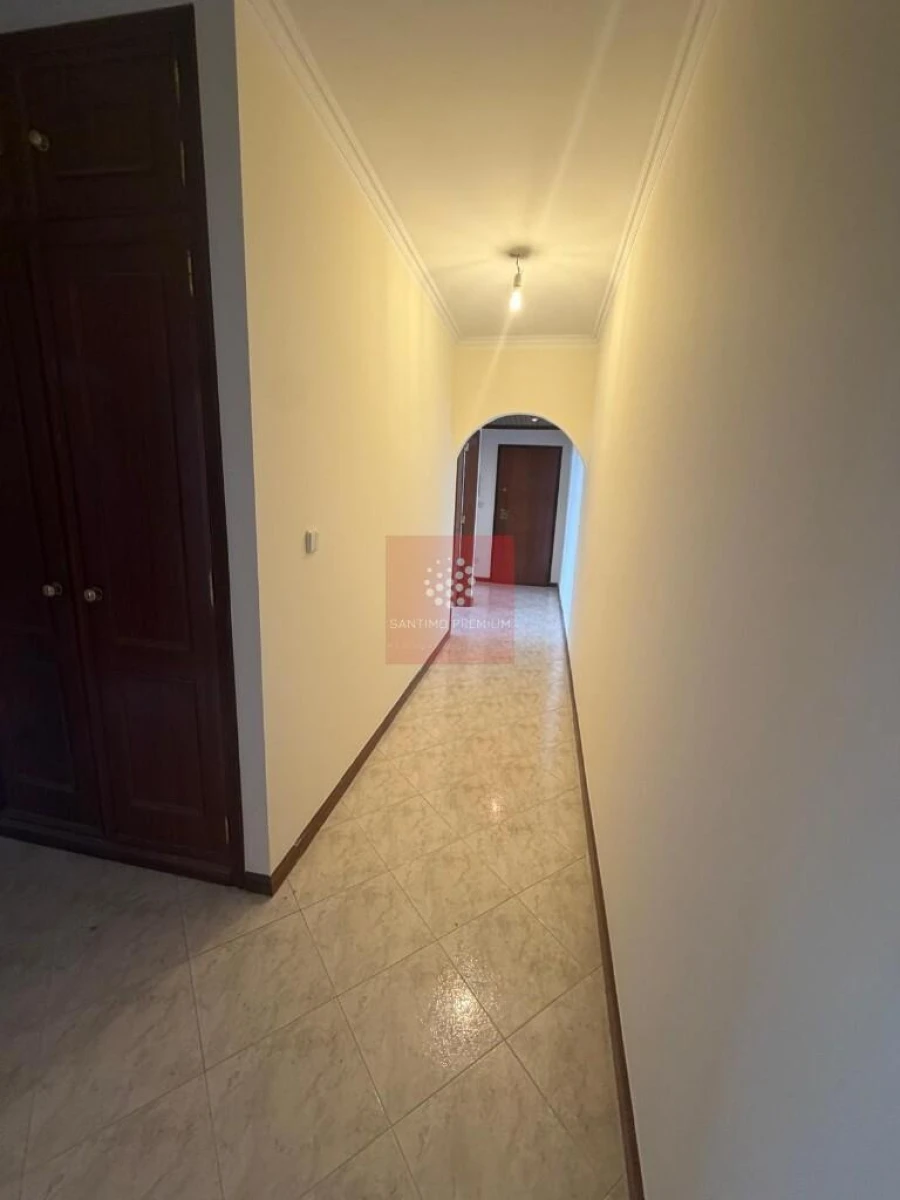 Apartamento T2 para Venda em Algueirão-Mem Martins Foto 16