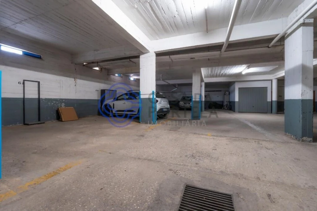 Apartamento T1 para Venda em Quarteira Foto 32