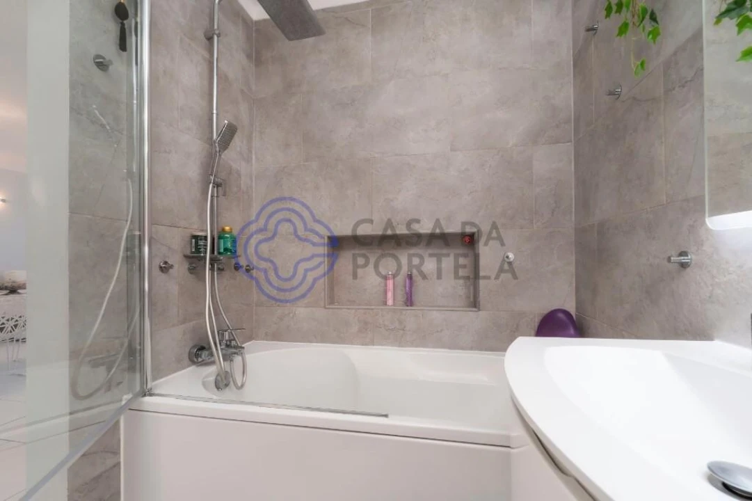 Apartamento T1 para Venda em Quarteira Foto 25