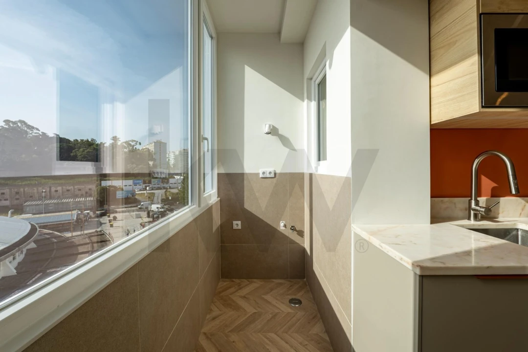 Apartamento T2 para Venda em Benfica Foto 9