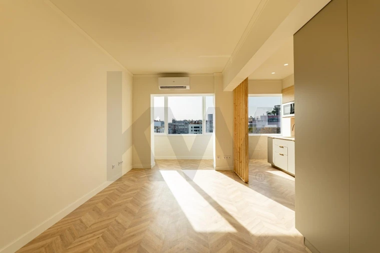 Apartamento T2 para Venda em Benfica Foto 3