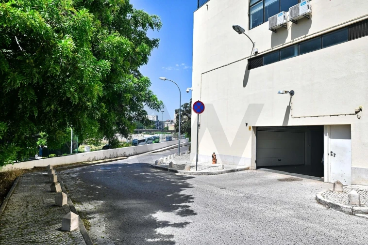 Apartamento T2 para Venda em Parque das Nações Foto 28