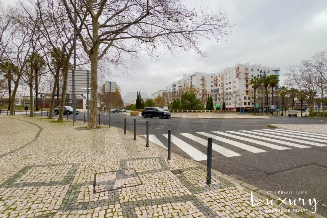 Apartamento T2 para Venda em Parque das Nações Foto 26
