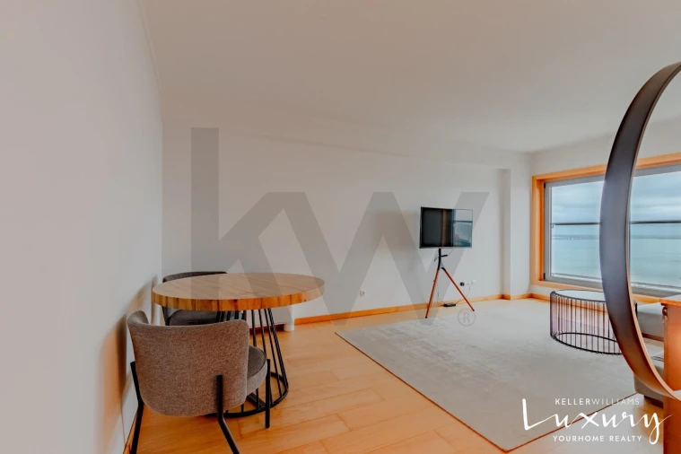 Apartamento T2 para Venda em Parque das Nações Foto 5