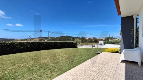 Moradia T4 para Venda em Santo Isidoro