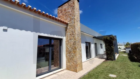 Moradia T4 para Venda em Santo Isidoro